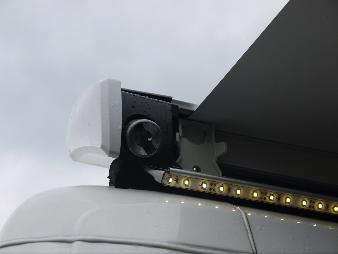 ThuleAwning Fixation LED Rail TO62/63/92