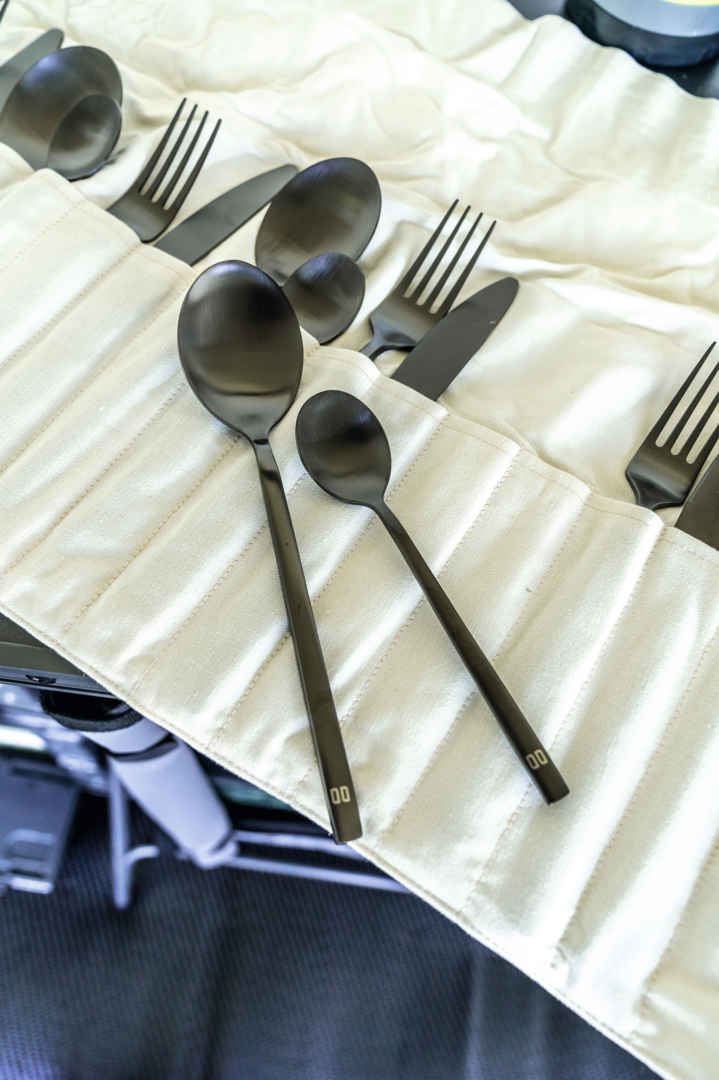 Besteckset ALTEA black