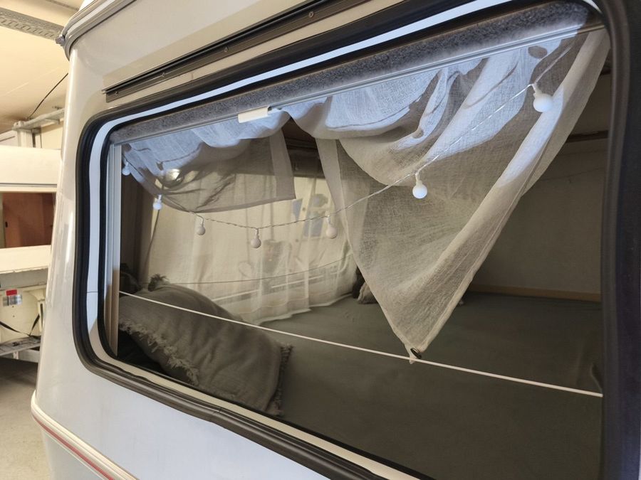 Wohnwagen in der Werkstatt der CamperCREW in Birr