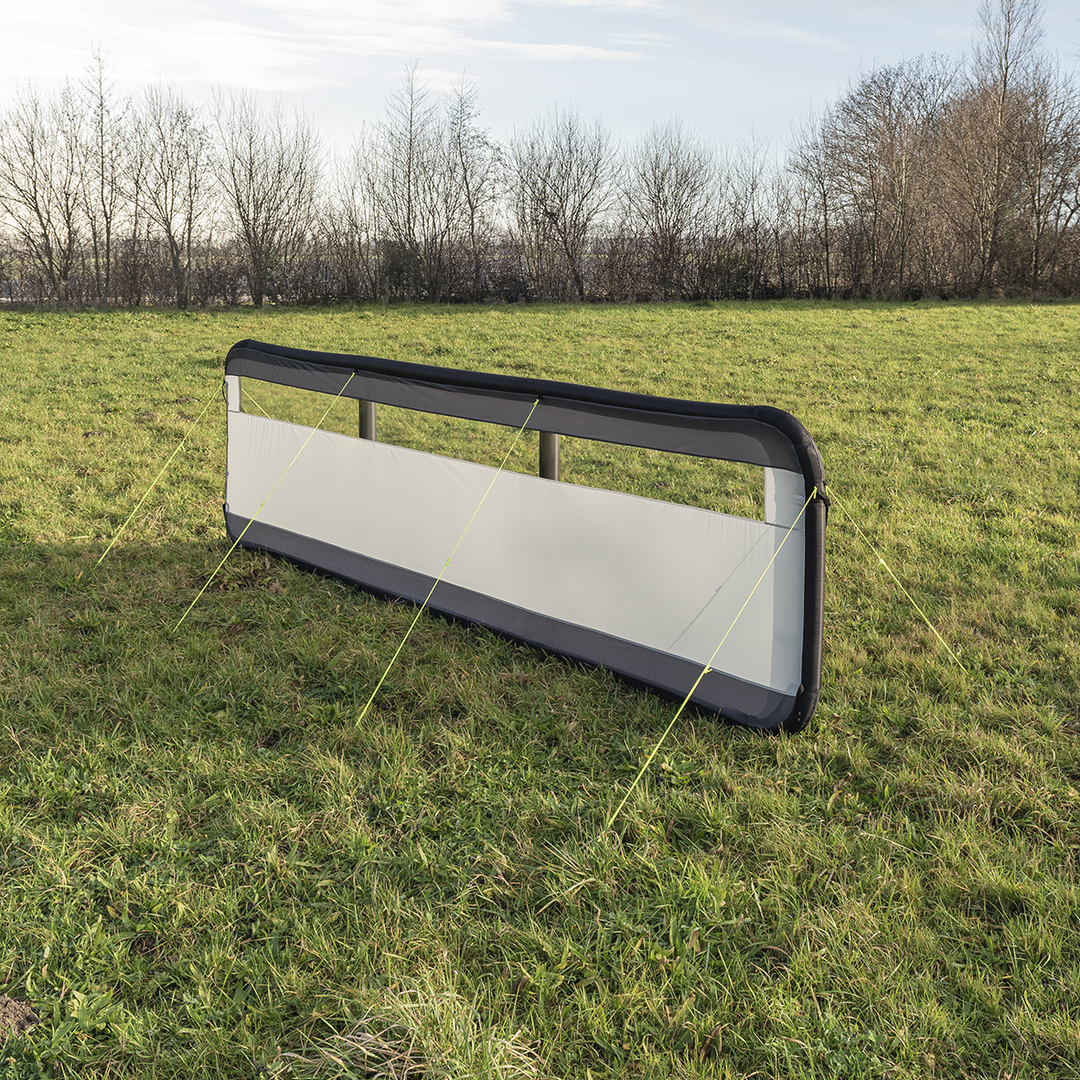 Windschutz aufblasbar 480x140 cm