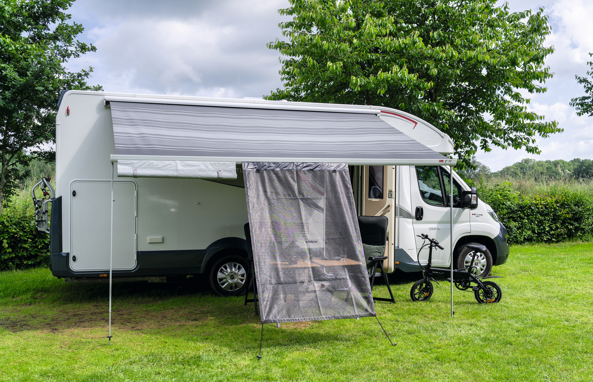 Sun Blocker Travellife schwarz 175x120 (2)
