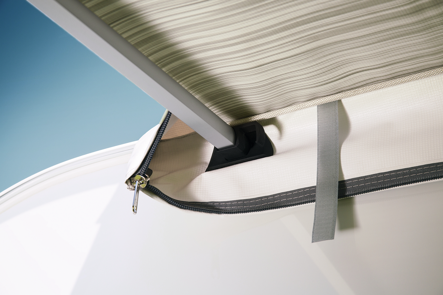 OMNISTOR 1200 schwarz, 350cm, Fb.31 (L1)