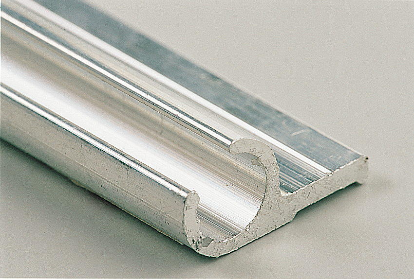 Aluminium-Profil (450 cm) (S)